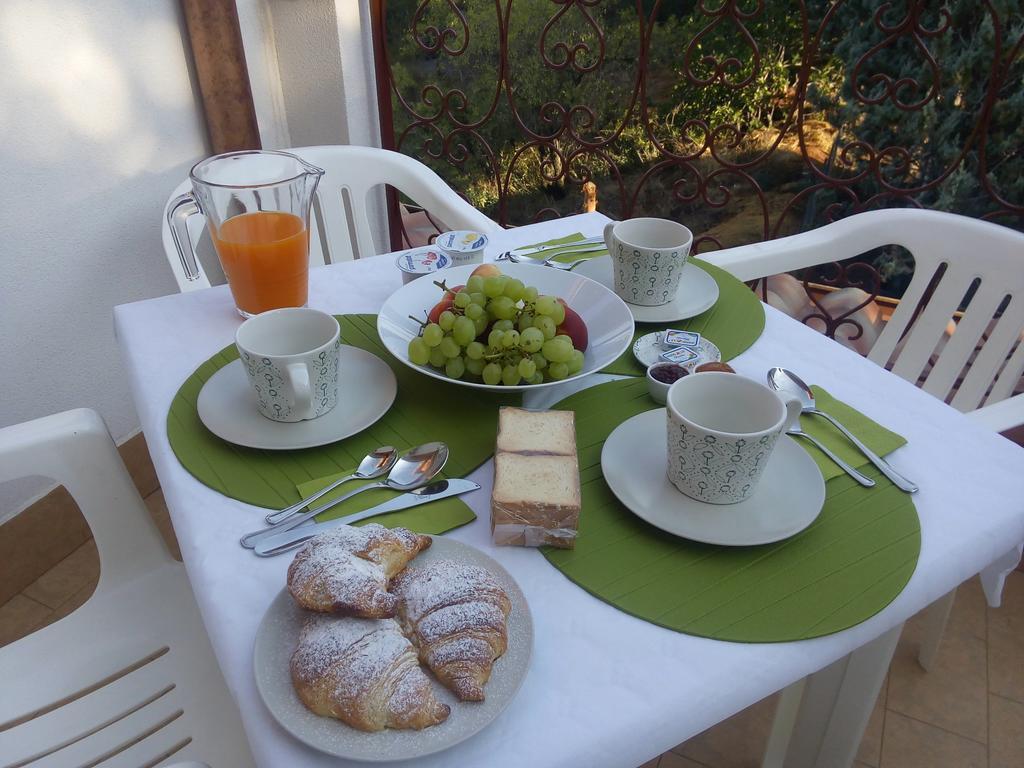Bed and Breakfast Il Giardino Di Leoca Nicolosi Zewnętrze zdjęcie